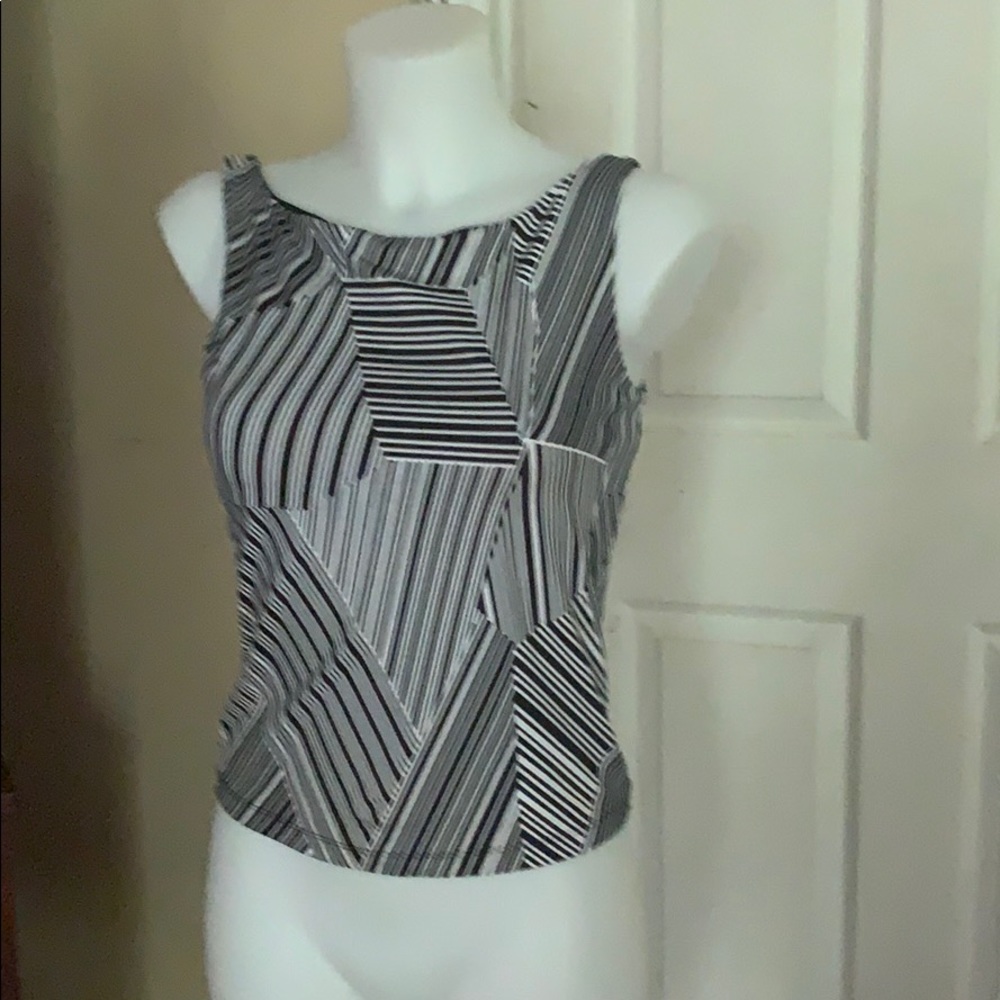 Women’s S black and white top